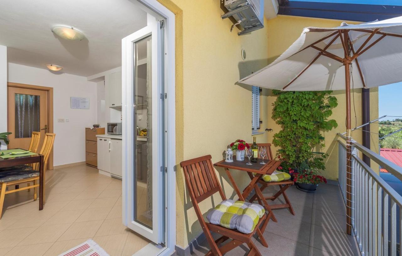 Apartment Nensi Poreč Extérieur photo